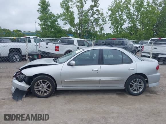 2003 Chevrolet Cavalier LS Sport с VIN 1G1JH52F137308603, выставлен на аукционе IAAI как лот 42352102 с пробегом 56 837 миль миль и . История ставок и продаж доступна на DreamBid. Изображение 14.