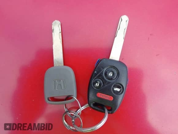 2011 Honda Pilot LX с VIN 5FNYF3H28BB050111, выставлен на аукционе IAAI как лот 42975819 с пробегом 377 597 миль миль и . История ставок и продаж доступна на DreamBid. Изображение 11.