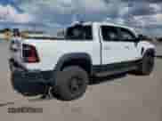 2022 Ram 1500 TRX z VIN 1C6SRFU99NN102201, wystawiony jako Copart lot #69654795 z przebiegiem Nie podano mil oraz Czysty tytuł • Clean title. Historia ofert i sprzedaży dostępna na DreamBid. Obrazek 3.