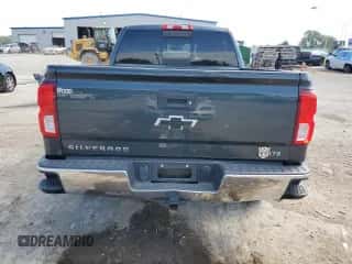 2018 Chevrolet Silverado 1500 LTZ z VIN 3GCPCSEC0JG114937, wystawiony jako Copart lot #84410245 z przebiegiem 181 575 mil mil oraz Szkoda całkowita • Salvage title. Historia ofert i sprzedaży dostępna na DreamBid. Obrazek 6.