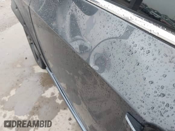 2013 Chevrolet Sonic RS z VIN 1G1JH6SB1D4172981, wystawiony jako IAAI lot #41474321 z przebiegiem 190 309 mil mil oraz . Historia ofert i sprzedaży dostępna na DreamBid. Obrazek 6.