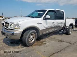 2003 Ford F-150 XLT z VIN 1FTRW08LX3KA48165, wystawiony jako Copart lot #59051715 z przebiegiem Nie podano mil oraz Szkoda całkowita • Salvage title. Historia ofert i sprzedaży dostępna na DreamBid. Obrazek 1.