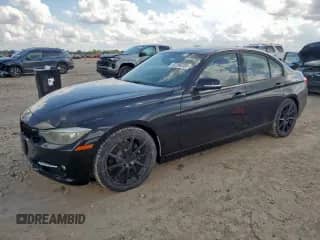 2013 BMW 3 Series 328i с VIN WBA3A5C52DF355122, выставлен на аукционе Copart как лот 82269705 с пробегом 102 333 миль миль и Чистый • Clean title. История ставок и продаж доступна на DreamBid. Изображение 1.