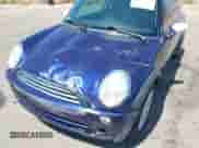 2005 MINI Hardtop с VIN WMWRC33455TJ66516, выставлен на аукционе IAAI как лот 42689294 с пробегом 224 262 миль миль и . История ставок и продаж доступна на DreamBid. Изображение 17.