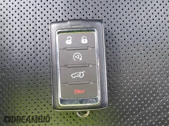 2024 Jeep Grand Cherokee Overland с VIN 1C4RJYD66RC109754, выставлен на аукционе IAAI как лот 42964139 с пробегом 12 737 миль миль и . История ставок и продаж доступна на DreamBid. Изображение 11.