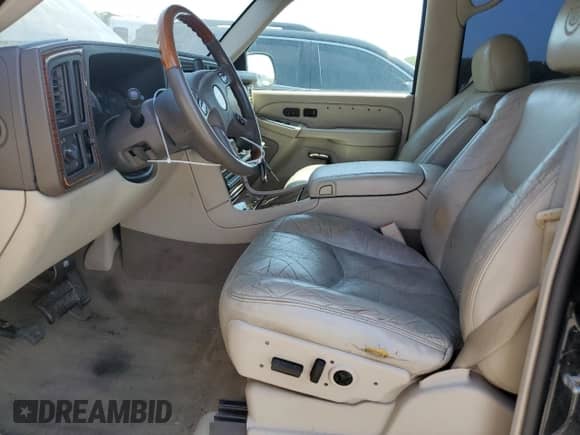 2004 Cadillac Escalade with VIN 1GYEC63T44R275260, listed as a Copart auction lot 53201805 with 283,450 mi miles and Salvage title. Bid and sale history available at DreamBid. Image 7.