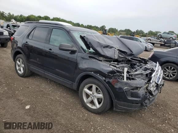 2019 Ford Explorer z VIN 1FM5K7B86KGA58051, wystawiony jako Copart lot #70570155 z przebiegiem 105 952 mil mil oraz Szkoda całkowita • Salvage title. Historia ofert i sprzedaży dostępna na DreamBid. Obrazek 4.