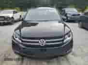 2017 Volkswagen Tiguan S с VIN WVGAV7AX8HK044351, выставлен на аукционе Copart как лот 82145745 с пробегом 97 249 миль миль и Списание • Salvage title. История ставок и продаж доступна на DreamBid. Изображение 5.