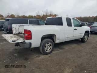 2008 Chevrolet Silverado 1500 1LT z VIN 2GCEC19J581132699, wystawiony jako Copart lot #82658015 z przebiegiem Nie podano mil oraz Czysty tytuł • Clean title. Historia ofert i sprzedaży dostępna na DreamBid. Obrazek 3.