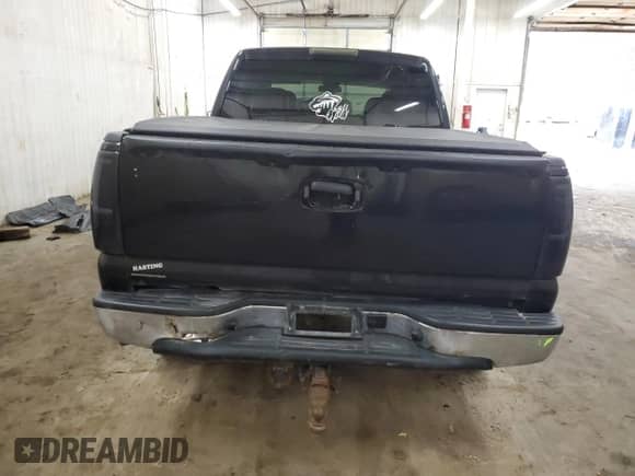 2007 Chevrolet Silverado 1500 LT1 z VIN 2GCEK13Z971101553, wystawiony jako Copart lot #84607484 z przebiegiem 205 845 mil mil oraz Szkoda całkowita • Salvage title. Historia ofert i sprzedaży dostępna na DreamBid. Obrazek 6.