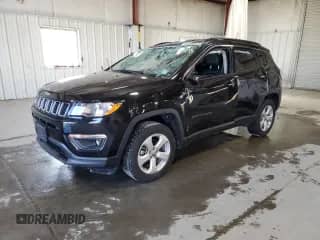 2020 Jeep Compass Latitude z VIN 3C4NJDBB4LT197299, wystawiony jako Copart lot #85105265 z przebiegiem 43 384 mil mil oraz Szkoda całkowita • Salvage title. Historia ofert i sprzedaży dostępna na DreamBid. Obrazek 1.