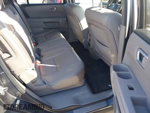 2013 Honda Pilot EX-L with VIN 5FNYF4H6XDB043561, listed as a IAAI auction lot 43208540 with 150,883 mi miles and . Bid and sale history available at DreamBid. Image 8.