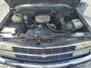 1992 Chevrolet Blazer z VIN 1GNEK18K8NJ305878, wystawiony jako Copart lot #57455125 z przebiegiem 202 240 mil mil oraz Czysty tytuł • Clean title. Historia ofert i sprzedaży dostępna na DreamBid. Obrazek 12.