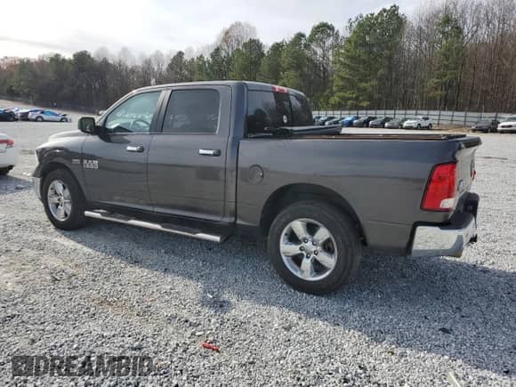 2017 Ram 1500 Big Horn z VIN 3C6RR6LT9HG592244, wystawiony jako Copart lot #85053334 z przebiegiem 146 356 mil mil oraz Szkoda całkowita • Salvage title. Historia ofert i sprzedaży dostępna na DreamBid. Obrazek 2.