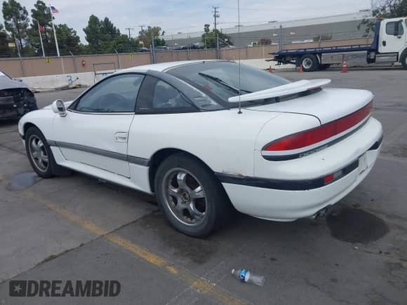 1992 Dodge Stealth with VIN JB3XD54B1NY032087, listed as a IAAI auction lot 43229070 with 161,178 mi miles and . Bid and sale history available at DreamBid. Image 3.