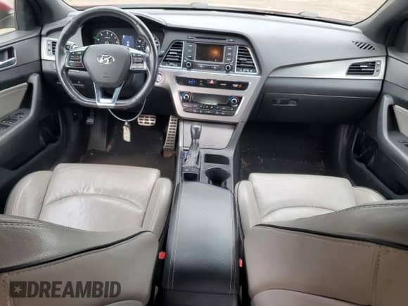 2015 Hyundai Sonata Sport z VIN 5NPE34AB2FH076769, wystawiony jako Copart lot #90493865 z przebiegiem 106 627 mil mil oraz Szkoda całkowita • Salvage title. Historia ofert i sprzedaży dostępna na DreamBid. Obrazek 8.