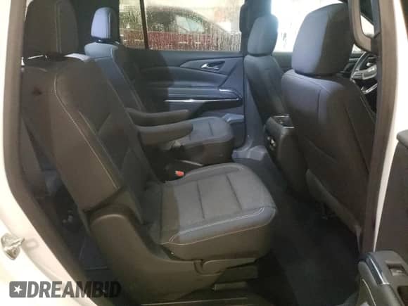 2025 Chevrolet Traverse AWD LT z VIN 1GNEVGRS0SJ210722, wystawiony jako Copart lot #84207925 z przebiegiem 14 348 mil mil oraz Czysty tytuł • Clean title. Historia ofert i sprzedaży dostępna na DreamBid. Obrazek 11.