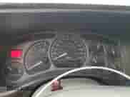 2002 GMC Sierra 1500 Denali z VIN 2GTFK69U321309689, wystawiony jako Copart lot #60267695 z przebiegiem 351 508 mil mil oraz Czysty tytuł • Clean title. Historia ofert i sprzedaży dostępna na DreamBid. Obrazek 9.