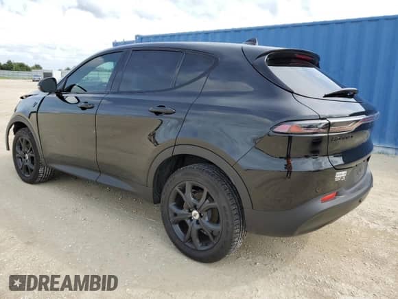 2024 Dodge Hornet GT with VIN ZACNDFAN5R3A14191, listed as a Copart auction lot 73153264 with 3,427 mi miles and Salvage title. Bid and sale history available at DreamBid. Image 2.
