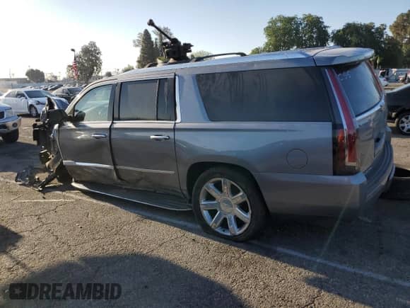 2019 Cadillac Escalade ESV Luxury z VIN 1GYS4HKJ3KR136780, wystawiony jako Copart lot #52337735 z przebiegiem Nie podano mil oraz Szkoda całkowita • Salvage title. Historia ofert i sprzedaży dostępna na DreamBid. Obrazek 2.