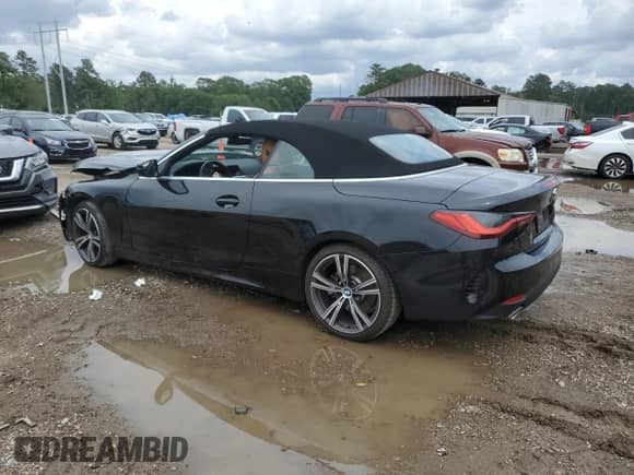 2023 BMW 4 Series 430i z VIN WBA23AT03PCL59608, wystawiony jako Copart lot #54354705 z przebiegiem Nie podano mil oraz Szkoda całkowita • Salvage title. Historia ofert i sprzedaży dostępna na DreamBid. Obrazek 2.