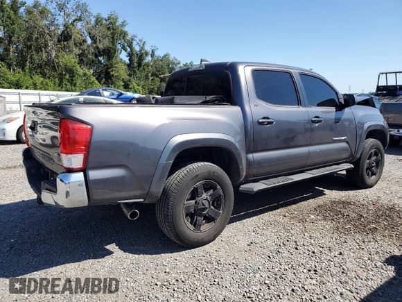 2017 Toyota Tacoma SR5 z VIN 5TFCZ5AN9HX079021, wystawiony jako Copart lot #81540915 z przebiegiem 207 109 mil mil oraz Szkoda całkowita • Salvage title. Historia ofert i sprzedaży dostępna na DreamBid. Obrazek 3.