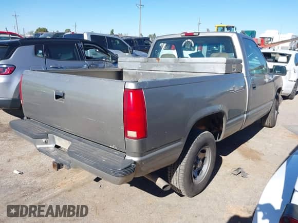 1998 GMC Sierra 1500 с VIN 1GTEC14M6WZ550629, выставлен на аукционе IAAI как лот 40858783 с пробегом 206 501 миль миль и . История ставок и продаж доступна на DreamBid. Изображение 4.