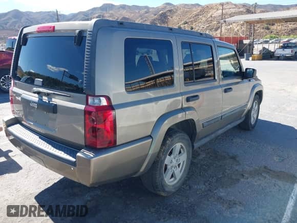 2006 Jeep Commander с VIN 1J8HG48N26C104740, выставлен на аукционе IAAI как лот 42813918 с пробегом 182 464 миль миль и . История ставок и продаж доступна на DreamBid. Изображение 4.