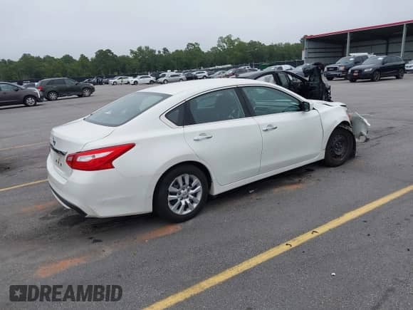 2016 Nissan Altima S z VIN 1N4AL3APXGN319529, wystawiony jako IAAI lot #42884206 z przebiegiem 153 532 mil mil oraz . Historia ofert i sprzedaży dostępna na DreamBid. Obrazek 4.