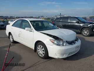 2006 Toyota Camry STD z VIN 4T1BE32K46U659691, wystawiony jako IAAI lot #43247288 z przebiegiem 158 112 mil mil oraz . Historia ofert i sprzedaży dostępna na DreamBid. Obrazek 1.