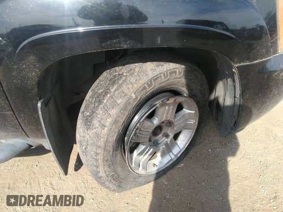 2009 Chevrolet Avalanche LS с VIN 3GNFK12089G248729, выставлен на аукционе IAAI как лот 39217941 с пробегом 319 552 миль миль и . История ставок и продаж доступна на DreamBid. Изображение 6.