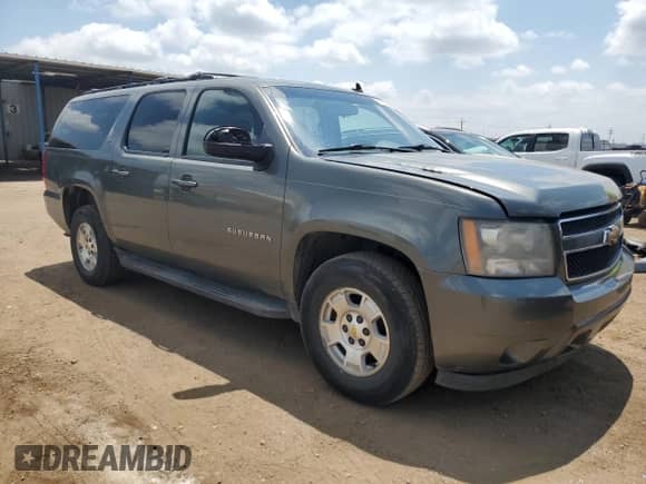 2011 Chevrolet Suburban LT z VIN 1GNSKJE39BR173677, wystawiony jako Copart lot #61867245 z przebiegiem 243 211 mil mil oraz Szkoda całkowita • Salvage title. Historia ofert i sprzedaży dostępna na DreamBid. Obrazek 4.