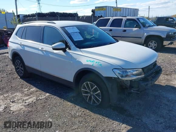 2020 Volkswagen Tiguan SE с VIN 3VV2B7AX1LM092505, выставлен на аукционе IAAI как лот 43377977 с пробегом 83 072 миль миль и . История ставок и продаж доступна на DreamBid. Изображение 1.