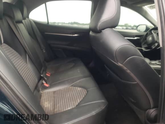 2021 Toyota Camry SE z VIN 4T1S11AK3MU521896, wystawiony jako Copart lot #60973185 z przebiegiem 108 116 mil mil oraz Szkoda całkowita • Salvage title. Historia ofert i sprzedaży dostępna na DreamBid. Obrazek 10.