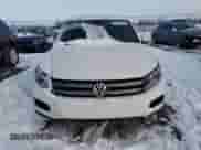 2012 Volkswagen Tiguan S с VIN WVGCV7AX1CW598552, выставлен на аукционе Copart как лот 41582135 с пробегом 149 666 миль миль и Чистый • Clean title. История ставок и продаж доступна на DreamBid. Изображение 5.