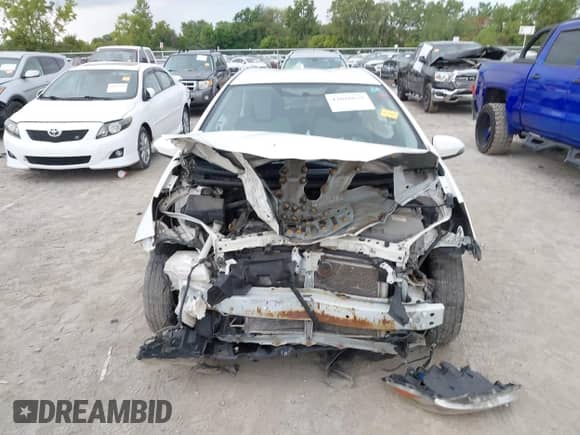 2015 Toyota Prius One z VIN JTDKDTB38F1576685, wystawiony jako IAAI lot #43028634 z przebiegiem 153 700 mil mil oraz . Historia ofert i sprzedaży dostępna na DreamBid. Obrazek 13.