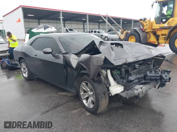 2020 Dodge Challenger SXT с VIN 2C3CDZAG7LH105513, выставлен на аукционе IAAI как лот 42380771 с пробегом 187 120 миль миль и . История ставок и продаж доступна на DreamBid. Изображение 1.