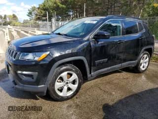 2020 Jeep Compass Latitude z VIN 3C4NJDBB7LT205105, wystawiony jako Copart lot #85887075 z przebiegiem 150 974 mil mil oraz Czysty tytuł • Clean title. Historia ofert i sprzedaży dostępna na DreamBid. Obrazek 1.