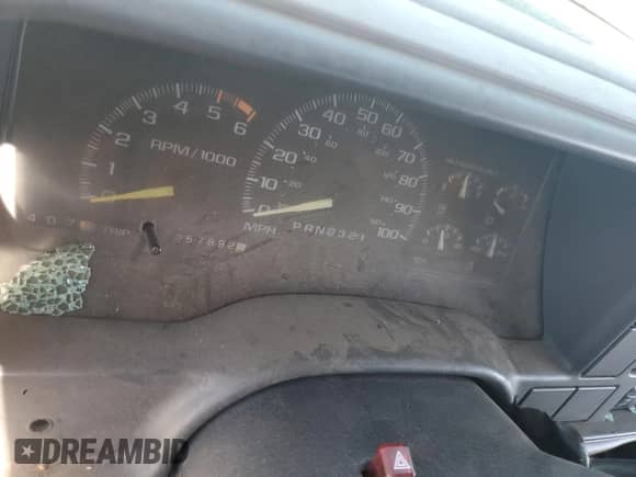1996 Chevrolet Silverado 1500 with VIN 2GCEC19M4T1184750, listed as a Copart auction lot 83863255 with 257,892 mi miles and Salvage title. Bid and sale history available at DreamBid. Image 9.