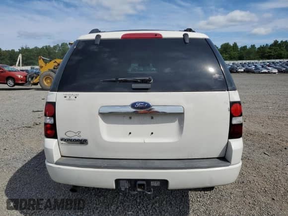 2010 Ford Explorer XLT with VIN 1FMEU6DE0AUA45559, listed as a Copart auction lot 65544325 with 147,691 mi miles and Salvage title. Bid and sale history available at DreamBid. Image 6.