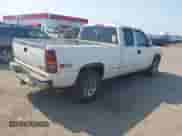 2002 GMC Sierra 1500 SLE z VIN 1GTEK19T12E198855, wystawiony jako IAAI lot #42923074 z przebiegiem 317 702 mil mil oraz . Historia ofert i sprzedaży dostępna na DreamBid. Obrazek 4.