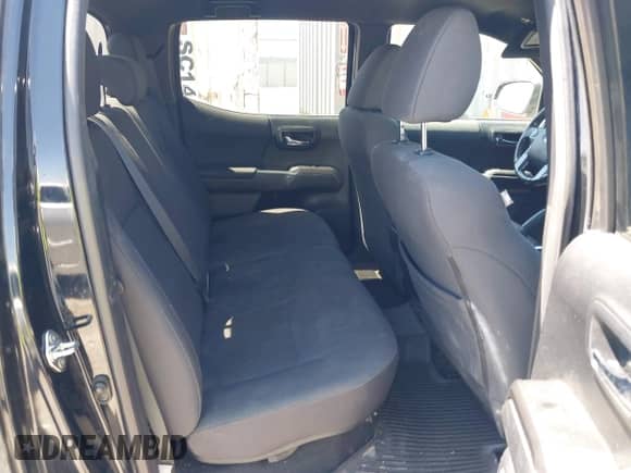 2018 Toyota Tacoma SR5 с VIN 3TMBZ5DN1JM014540, выставлен на аукционе IAAI как лот 42505324 с пробегом 112 990 миль миль и . История ставок и продаж доступна на DreamBid. Изображение 8.