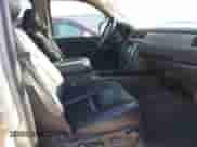 2010 Chevrolet Avalanche LT z VIN 3GNVKFE0XAG245243, wystawiony jako IAAI lot #42276994 z przebiegiem 254 384 mil mil oraz . Historia ofert i sprzedaży dostępna na DreamBid. Obrazek 5.