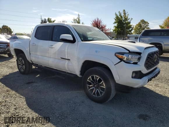 2022 Toyota Tacoma SR с VIN 3TMCZ5AN1NM504958, выставлен на аукционе Copart как лот 81156135 с пробегом 26 327 миль миль и Списание • Salvage title. История ставок и продаж доступна на DreamBid. Изображение 4.