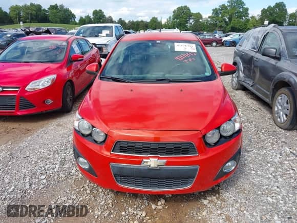 2013 Chevrolet Sonic LTZ с VIN 1G1JE5SB7D4194549, выставлен на аукционе IAAI как лот 42171312 с пробегом 136 994 миль миль и . История ставок и продаж доступна на DreamBid. Изображение 12.