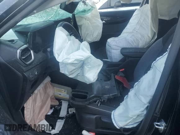 2025 Chevrolet TrailBlazer LT z VIN KL79MPSL1SB185711, wystawiony jako Copart lot #84165515 z przebiegiem Nie podano mil oraz Nie do naprawy • Non repairable. Historia ofert i sprzedaży dostępna na DreamBid. Obrazek 7.