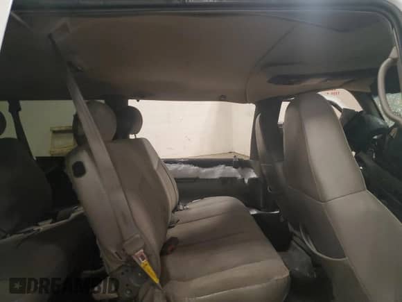 2002 Chevrolet Astro с VIN 1GNEL19X92B142946, выставлен на аукционе Copart как лот 45841855 с пробегом Не указан миль и Списание • Salvage title. История ставок и продаж доступна на DreamBid. Изображение 12.