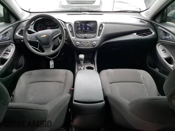 2021 Chevrolet Malibu LS z VIN 1G1ZB5ST2MF042672, wystawiony jako Copart lot #70321625 z przebiegiem 52 066 mil mil oraz Szkoda całkowita • Salvage title. Historia ofert i sprzedaży dostępna na DreamBid. Obrazek 8.