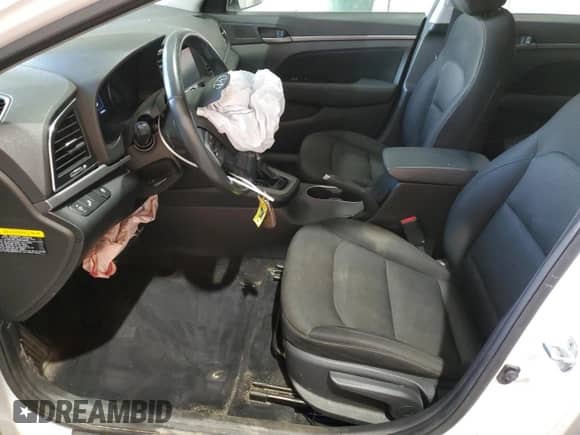 2018 Hyundai Elantra Value Edition z VIN 5NPD84LFXJH303213, wystawiony jako Copart lot #70093725 z przebiegiem 170 023 mil mil oraz Szkoda całkowita • Salvage title. Historia ofert i sprzedaży dostępna na DreamBid. Obrazek 7.