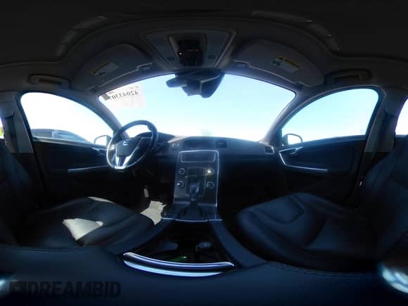 2016 Volvo S60 T5 Drive-E Premier z VIN YV126MFK4G2399690, wystawiony jako IAAI lot #42043307 z przebiegiem 100 647 mil mil oraz . Historia ofert i sprzedaży dostępna na DreamBid. Obrazek 20.